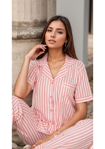 Kadın Ev Giyim Kısa Kollu Regular Pembe Çizgili Pijama Takımı A1.L01.IS.00.SA004