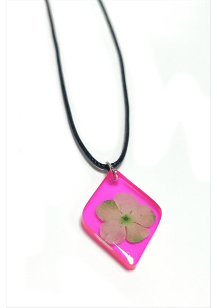 Kartopu Çiçeği Baklava Dilimli Epoksi Kolye