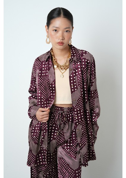 Kadın Bordo Renk Puantiye Desenli Oversize Kesim Gömlek modelleri