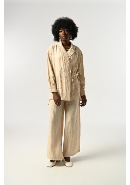 Kadın Belden Bağlamalı Kırışık Kumaş Düz Renk Gömlek fırsatları