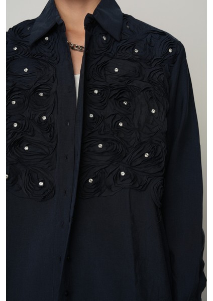 Kadın Önü Gül Işlemeli Düz Renk Gömlek modelleri