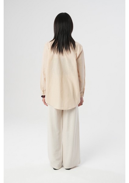 Kadın Açık Bej Önü Kahverengi Nakış Işlemeli Oversize Gömlek indirimleri