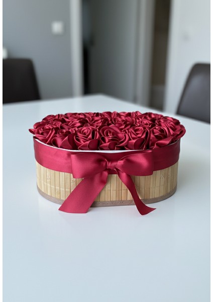 24'lü Bordo Hasır Sepet Solmayan Gül, Saten Çiçek, Sevgiliye, Arkadaşa Hediye, Dekoratif Süs