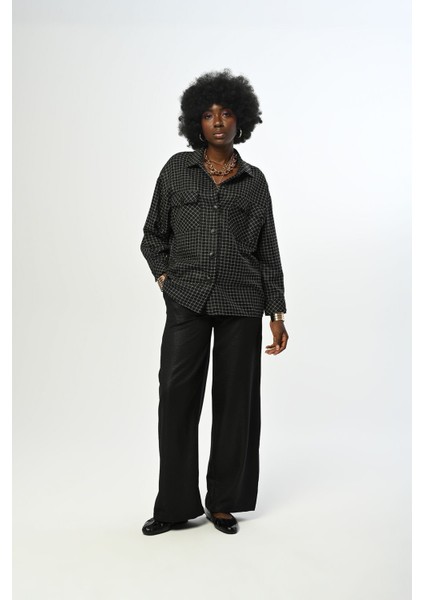 Kadın Kare Desenli Simli Çift Cepli Gömlek fırsatları