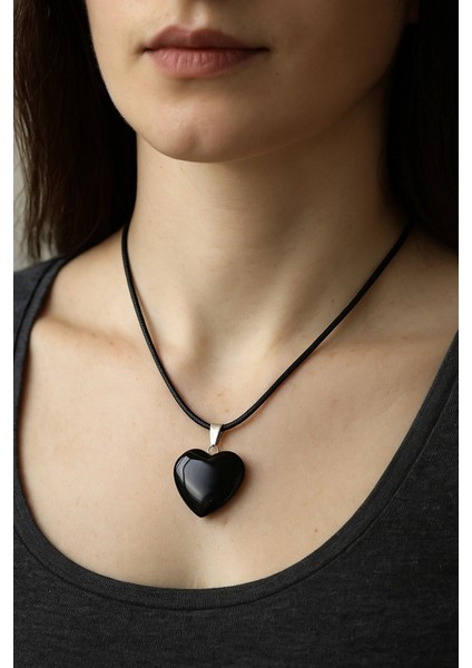 Dora siyah obdisyen taşı kalp detaylı kadın kolye gümüş kadın kolye