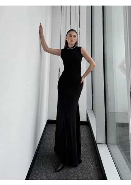Kolsuz Yarım Bogazlı Uzun Elbise- Siyah fırsatları