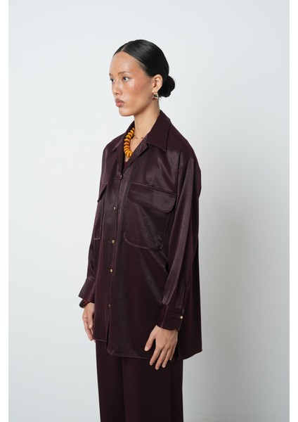 Kadın Düz Renk Çift Cepli Altın Düğme Detaylı Gömlek fiyatları