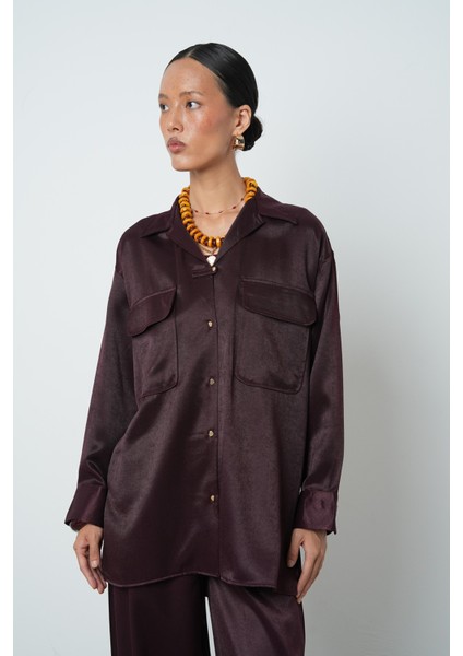 Kadın Düz Renk Çift Cepli Altın Düğme Detaylı Gömlek modelleri