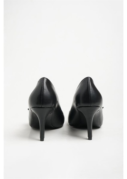 255010 Fiyonk Detaylı Topuklu Ayakkabı Siyah Deri fırsatları