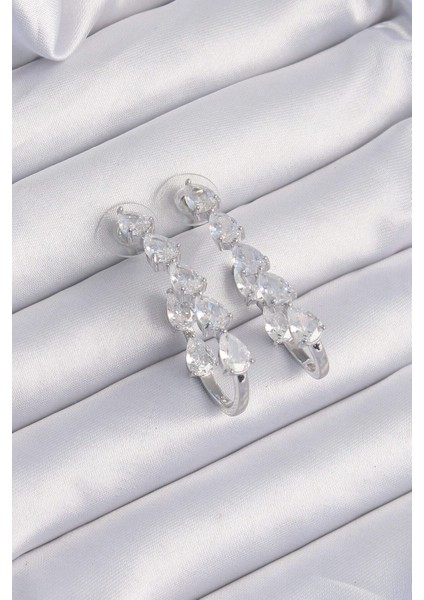 Pirinç Gümüş Renk Damla Zirkon Taş Tasarımlı Küpe modelleri