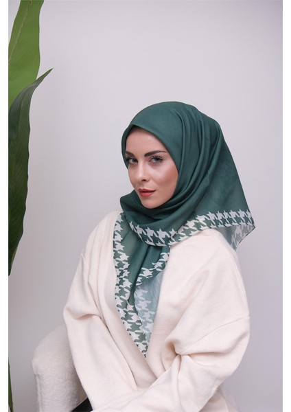 Şık Kazayağı Desenli Dijital Soft Eşarp