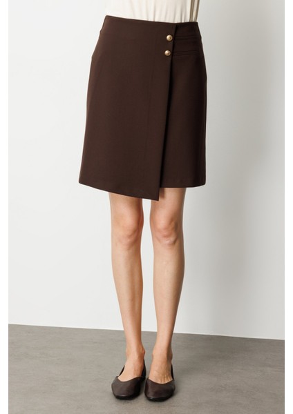 Kadın Asimetrik Kesim Süs Düğmeli Mini Etek 2007 Kahverengi modelleri