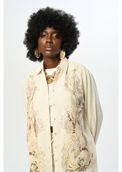 Kadın Önü Pul ve Payet Işlemeli Oversize Kesim Gömlek modelleri