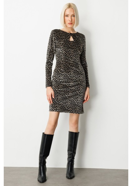 Kadın Leopar Desenli Mini Kadife Elbise 4037 Siyah