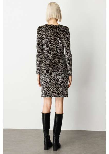Kadın Leopar Desenli Mini Kadife Elbise 4037 Siyah fırsatları