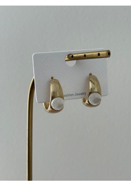 Beyaz Ay Taşı Kararmaz Gold Halka Çelik Küpe modelleri