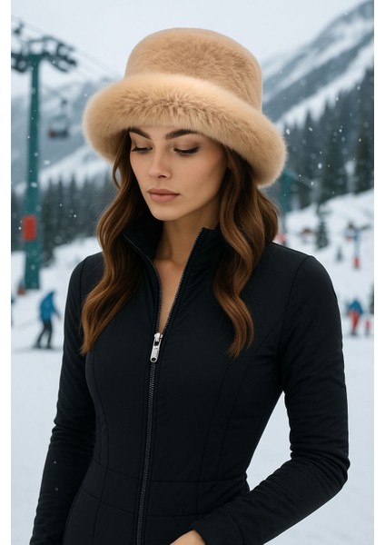 Noiré Peluş Camel Kadın Yumuşak Dokulu Kışlık Şapka – Içerden Ayarlanabilir