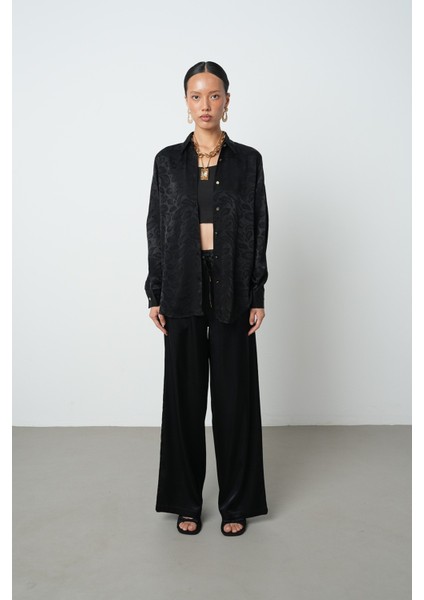 Kadın Siyah Renk Desenli Altın Düğme Detaylı Gömlek fırsatları