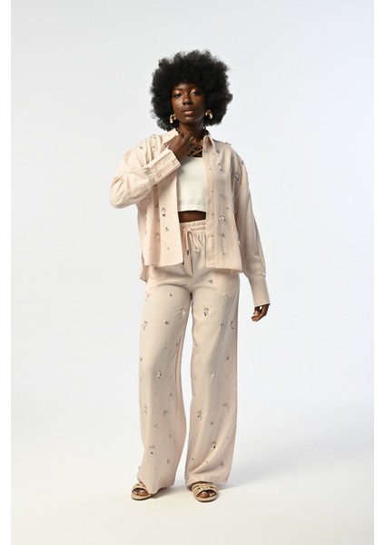 Kadın Önü Taş Işlemeli Açık Bej Gömlek fiyatları