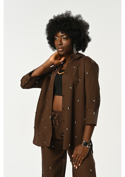 Kadın Önü Taş Işlemeli Kahverengi Gömlek