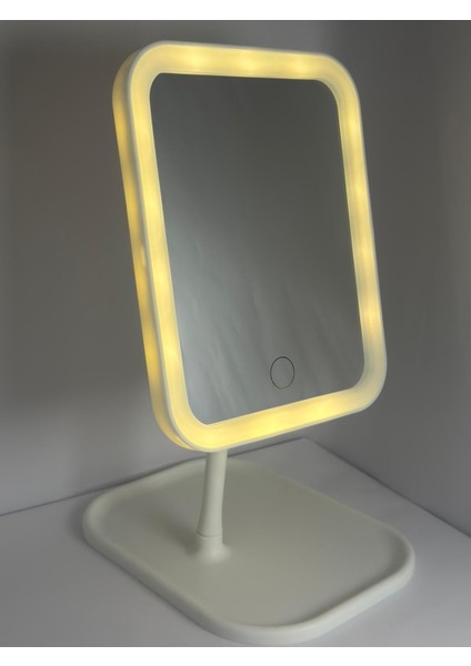 Renkli Işıklı Makyaj Aynası | Yelkovanstudio modelleri