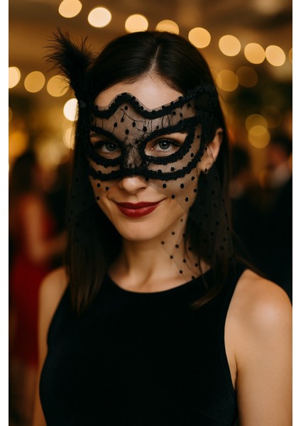 Siyah Tüllü Noktalı Tüylü Dantel Maske Parti Aksesuarı Kadın Gözlük Maskesi Şık Tasarım Ürün modelleri