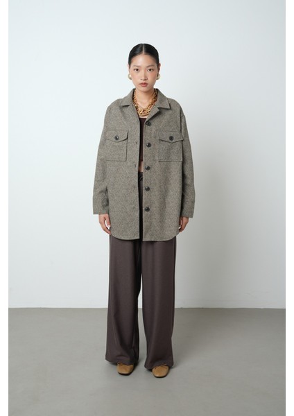 Kadın Çift Cepli Kahverengi Oversize Kesim Gömlek fırsatları