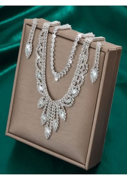 Gümüş Kaplama Zirkon Taşlı 4 Parça Düğün Takı Seti indirimleri