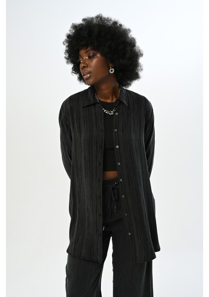 Kadın Siyah Çizgi Desenli Oversize Kesim Gömlek fiyatları