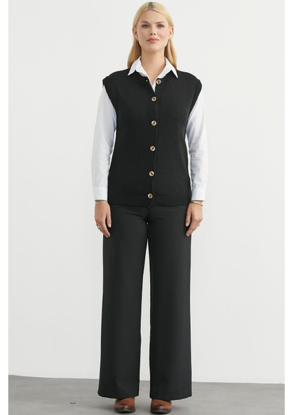 Düğme Kapamalı Yünlü Triko Yelek - Siyah
