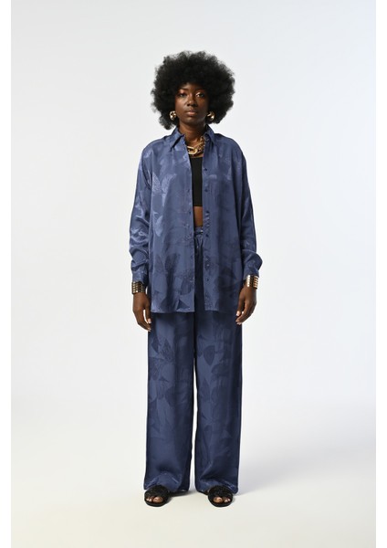 Kadın Indigo Renk Çiçek ve Yaprak Desenli Oversize Tesettür Gömlek fırsatları