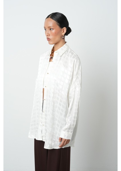 Kadın Ekru Renk Desenli Oversize Kesim Gömlek fiyatları