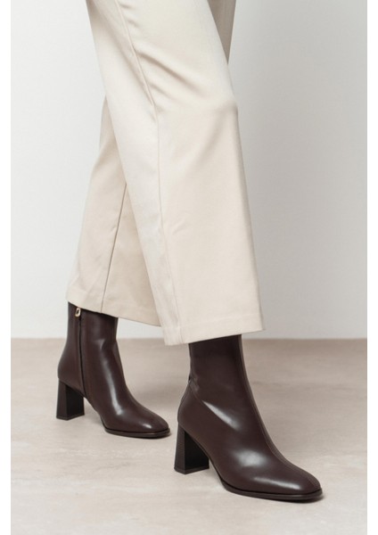 Chester Kahve Mat Fermuarlı Kalın Topuklu Kadın Bot modelleri