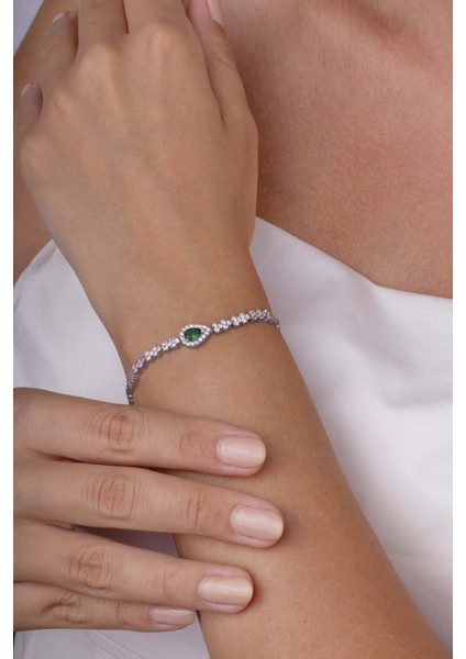 Zümrüt Taşlı Damla Motifli Rodyum Kaplama Gümüş Bileklik