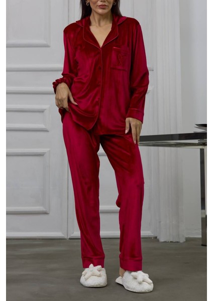 Kırmızı Gofrajlı Kalp Nakışlı Uzun Kadife Pijama Takımı S