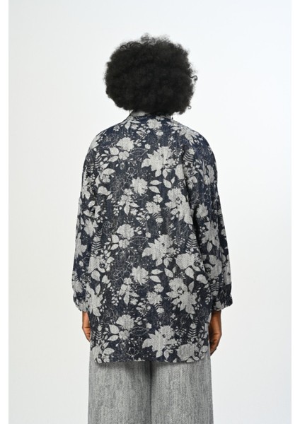 Kadın Desenli Cepli Oversize Kesim Gömlek fırsatları