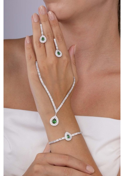 Thürrem Sultan Modeli Zümrüt Taşllı Damla Motifli 925 Ayar Gümüş Set modelleri
