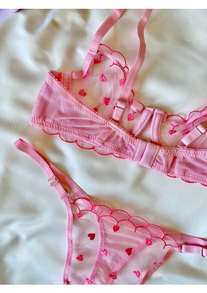Kalp Desenli Tül Bralet Sütyen Takımı fiyatları