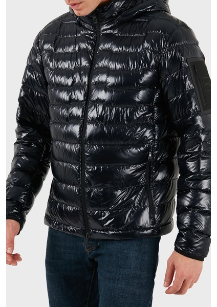 Kapitoneli Regular Fit Kapüşonlu Su Itici Parlak Şişme Mont Erkek Mont 50548790 402 fırsatları