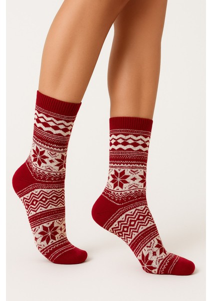 Kadın Yılbaşı Havlu Desenli Çorap – Pamuklu, Kalın ve Sıcak Tutan Noel Temalı Tekli Çorap