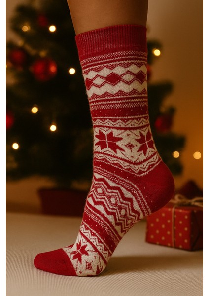 Kadın Yılbaşı Havlu Desenli Çorap – Pamuklu, Kalın ve Sıcak Tutan Noel Temalı Tekli Çorap fırsatları