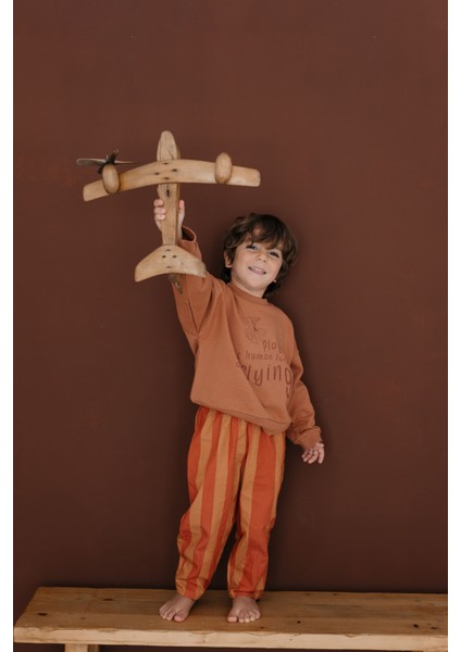 Barrel Kesim Kiremit Turuncu Çizgili Lastikli Çocuk Pantolon fırsatları