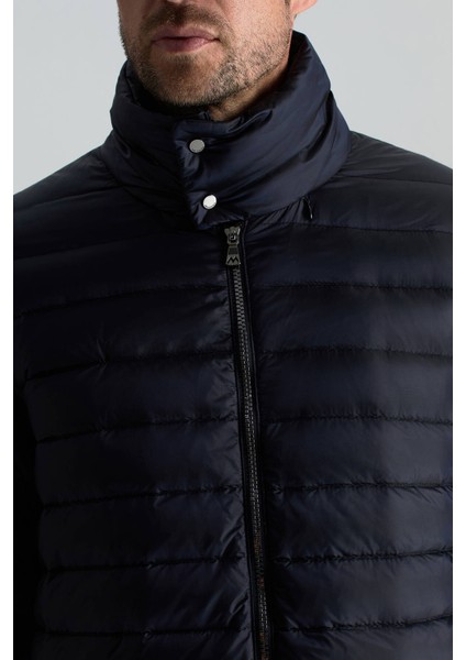 Kaz Tüyü Dolgulu Lacivert Ince Spor Mont modelleri