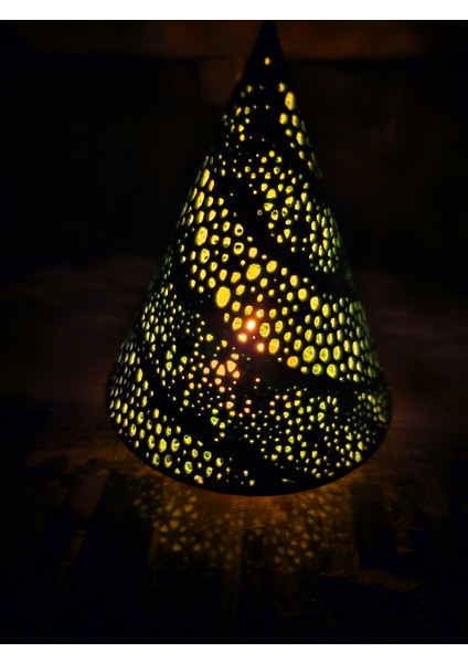 Aurora Tree Mumluk | Işıklı Spiral Çam Ağaç Dekoru (Mum Dahil) fiyatları