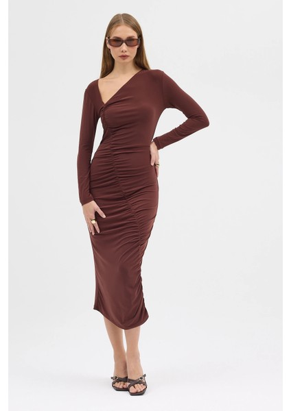 Kahverengi Asimetrik V Yaka Önü Büzgülü Elbise Gündüz Gece Şıklığı 25L8147 modelleri