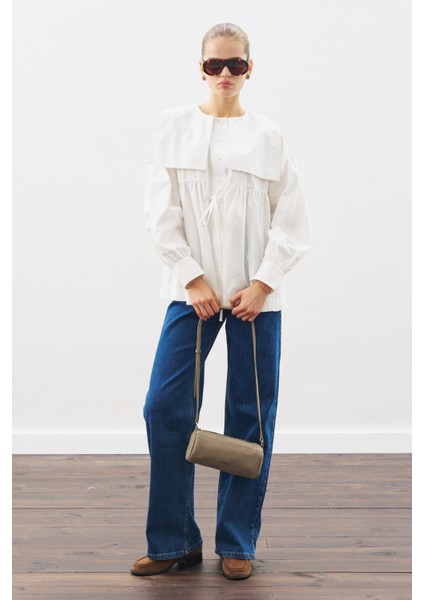 Geniş Yakalı Kuşaklı Gömlek Ekru