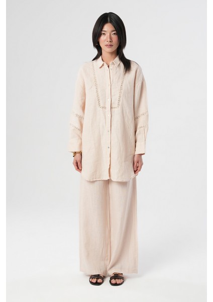 Kadın Açık Bej Rengi Önü Dantel Işlemeli Gömlek fırsatları