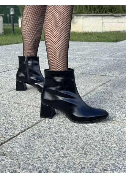 Velisse Rugan Küt Burun Büyük Numara Kadın Topuklu Bot Modern Stil