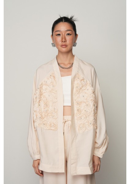 Kadın Önü Gül Işlemeli Düz Renk Kimono