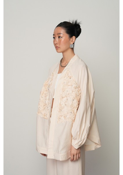 Kadın Önü Gül Işlemeli Düz Renk Kimono modelleri